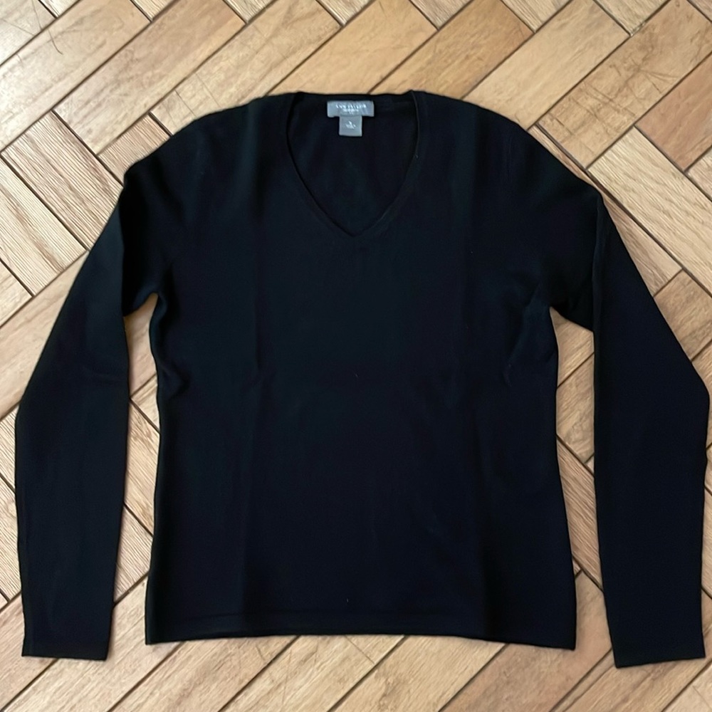 Medium Ann Taylor V-Neck Black Cashmere Sweater